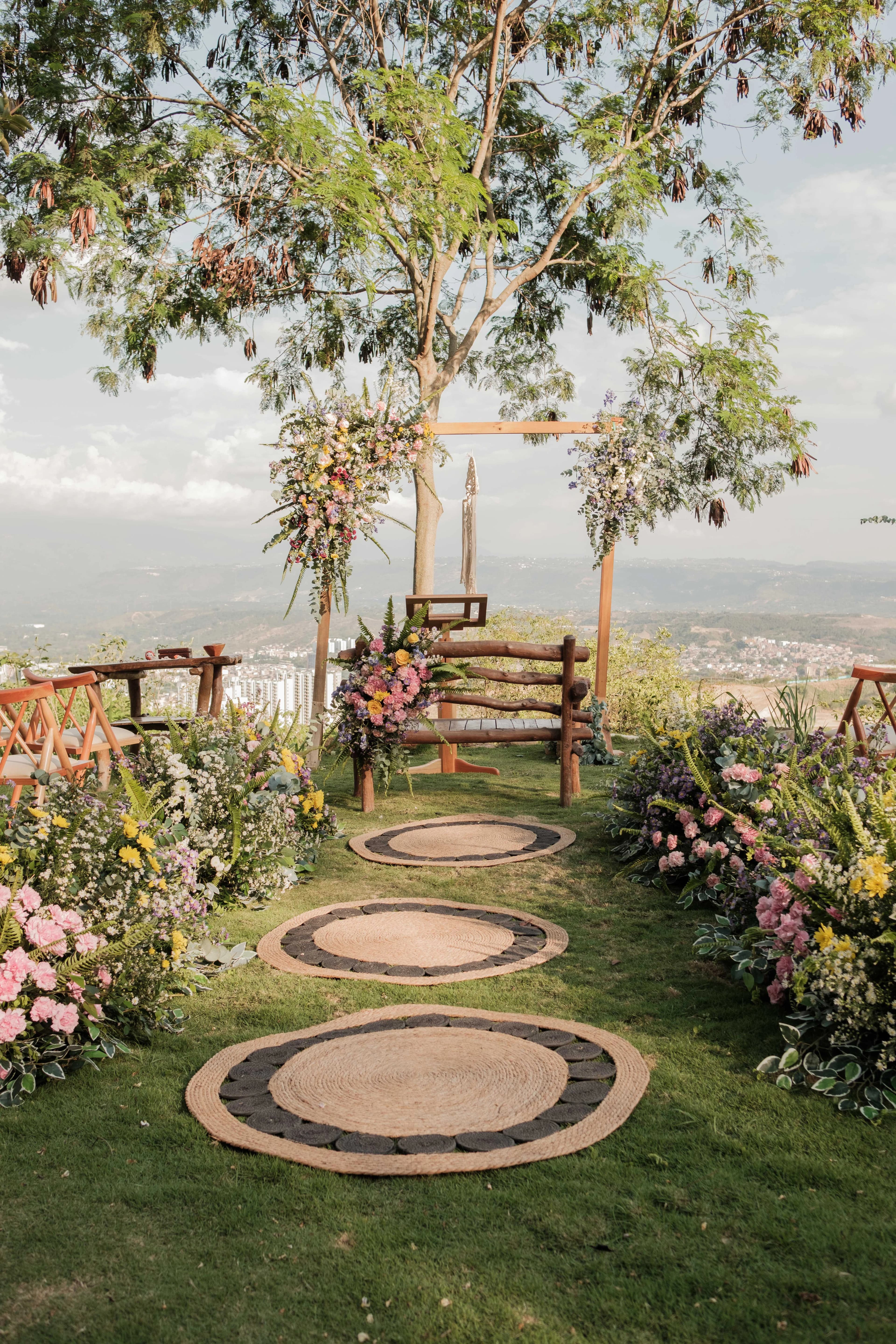 Decoración para Matrimonio en el jardín de Casa Terma en Girón.